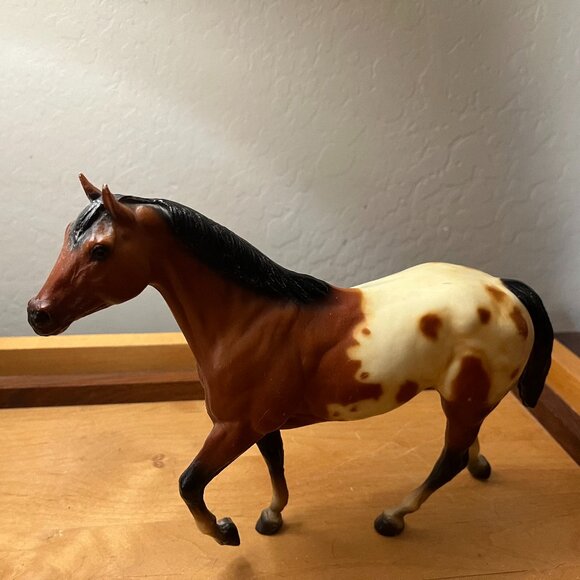 Breyer Horse - Picture 1 of 3